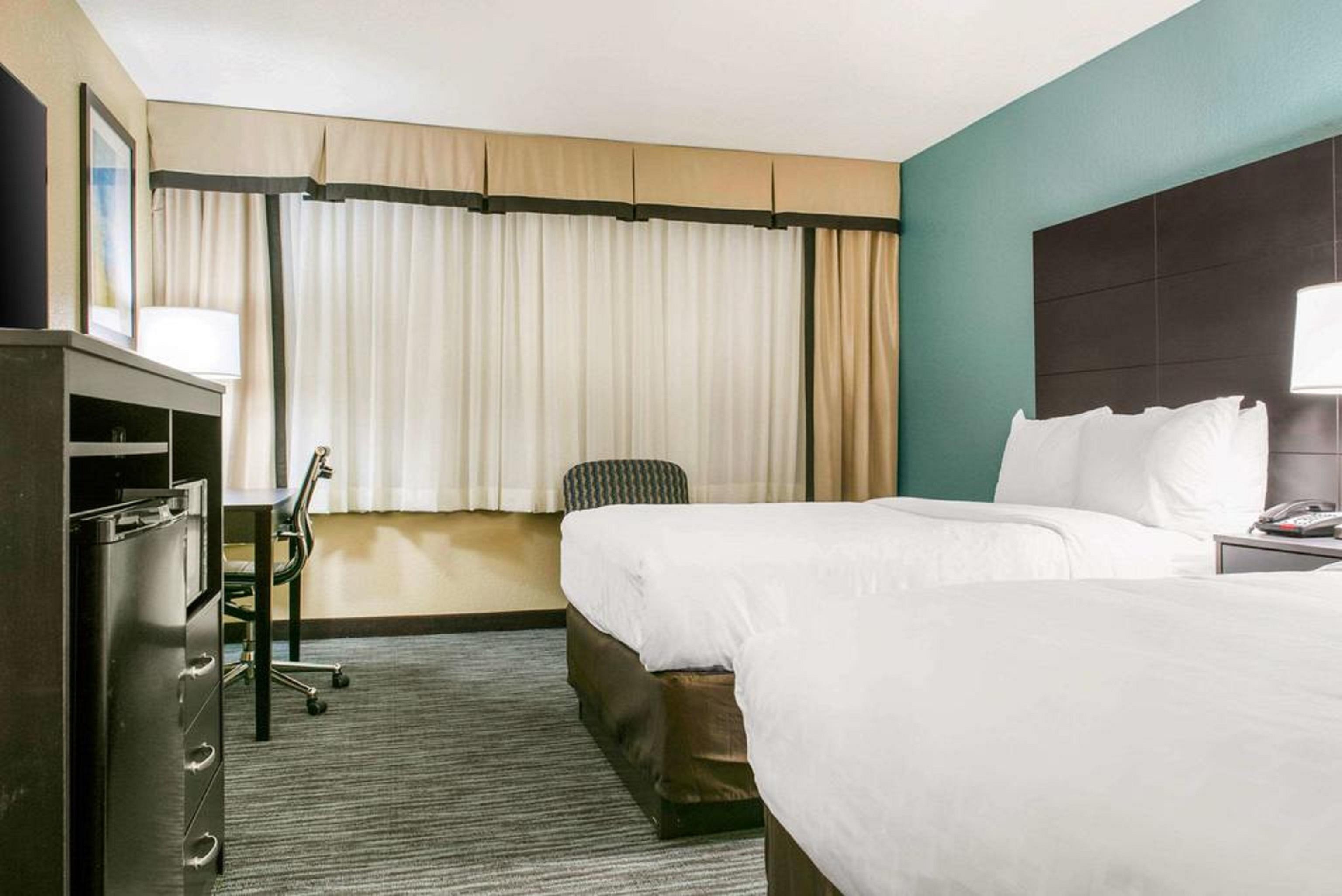 Quality Inn Dayton Airport Englewood Экстерьер фото