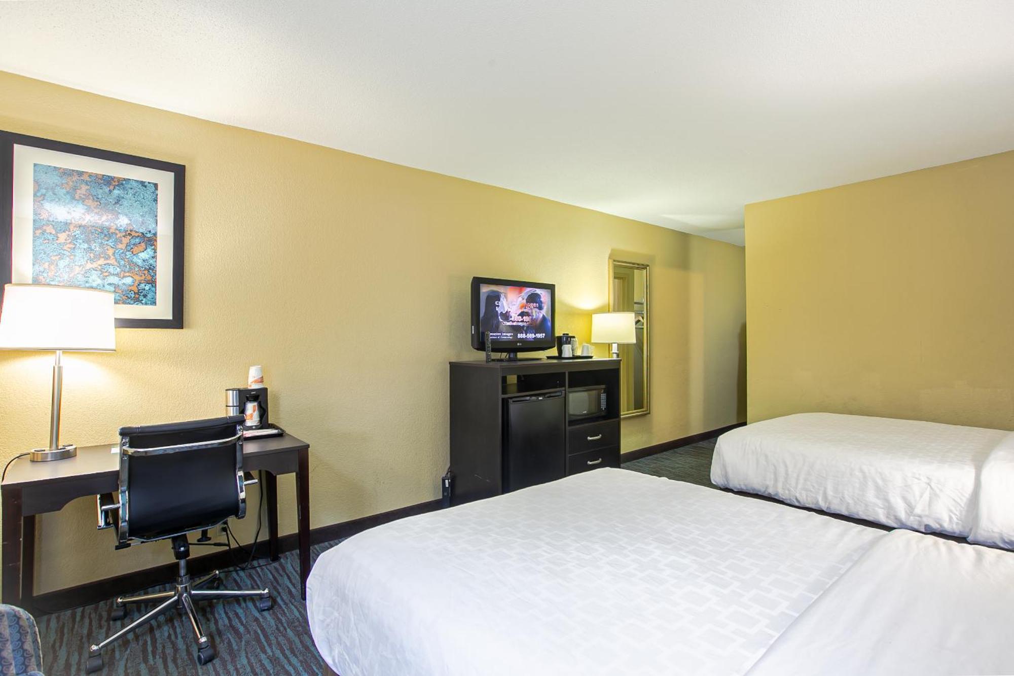 Quality Inn Dayton Airport Englewood Экстерьер фото