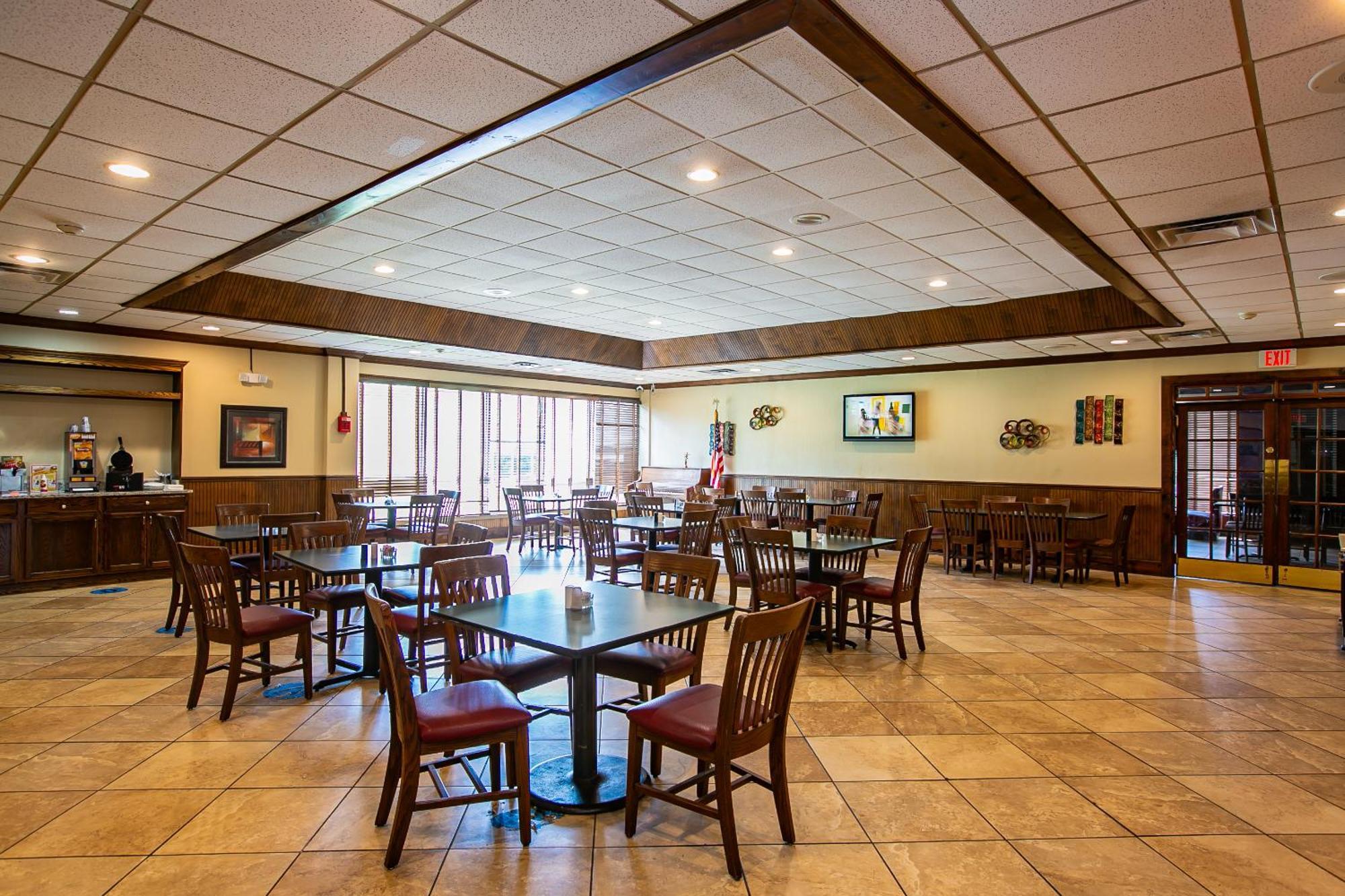 Quality Inn Dayton Airport Englewood Экстерьер фото